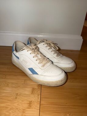 Saye Sneakers